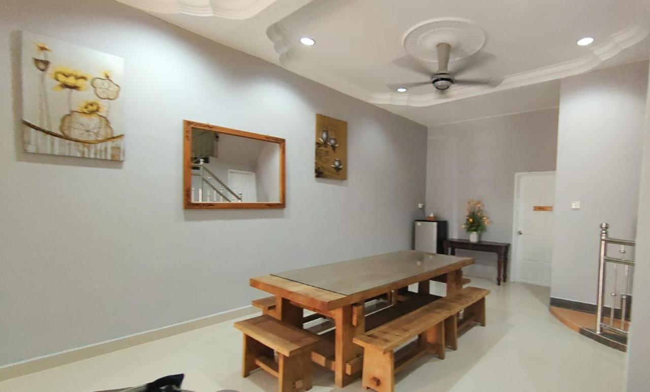 Homestay Roma Suite Kuala Terengganu Exterior photo